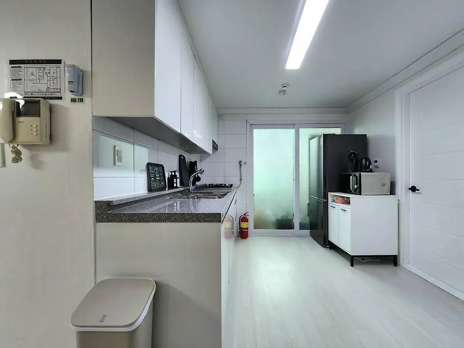 Apartment Charm Stay In Seoul, 3R2B, Arex, Digitalmediacitystation 3Minutes, Hongdae South Korea